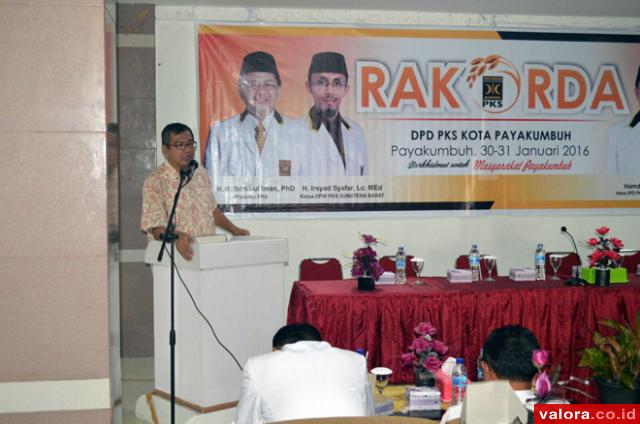 Diminta Kader PKS Lanjutkan Kepemimpinan, Riza Falepi Berlinang Air Mata