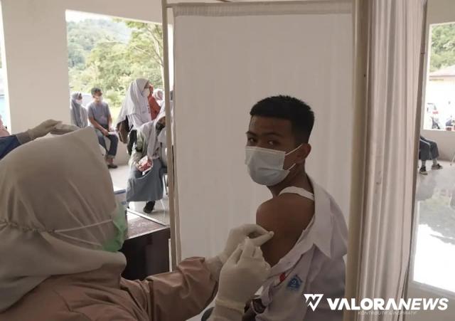 309 warga Divaksin di Gerai Vaksinasi Polres Padang Panjang