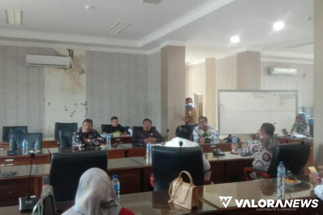 Pahrizal Hafni Ragukan SK Prabowo Subianto Terkait Penggantian Dirinya sebagai Ketua DPRD...