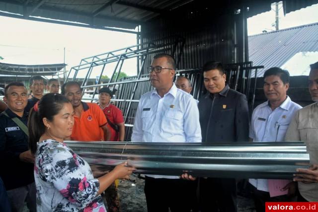 Wabup Solsel Pastikan Kelanjutan Pembangunan Rumah Korban Kebakaran