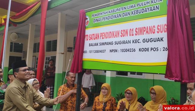 Irfendi Arbi Resmikan SDN 01 Simpang Sugiran