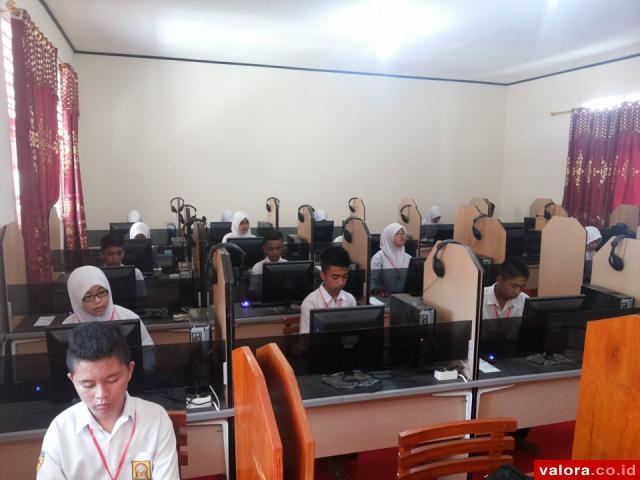 10 SMK di Agam Laksanakan UNBK