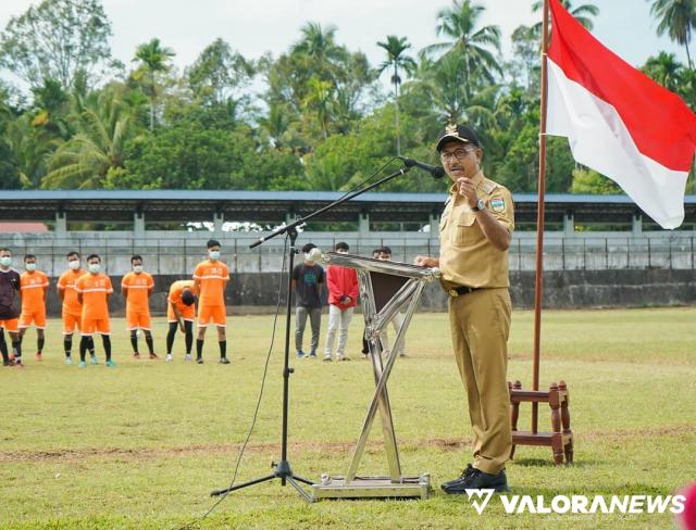 Pertandingan Bola Meriahkan HUT RI di Sangir, Khairunas: Utamakan Persahabatan