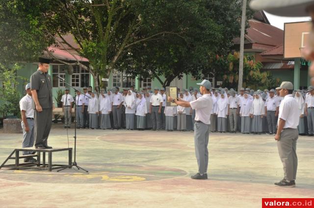 Guru harus Mampu Bimbing Siswa Rebut Masa Depan