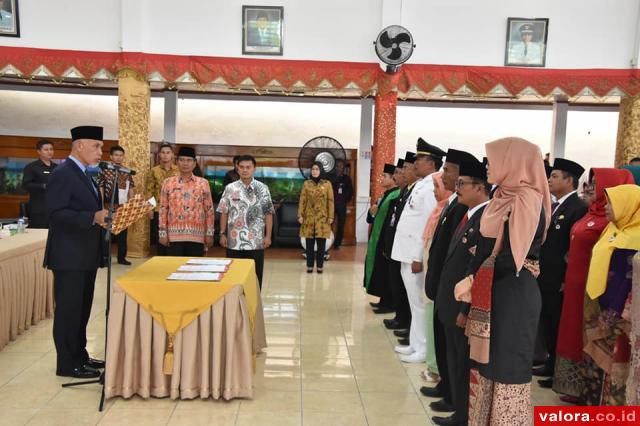 Mahyeldi Ganti 6 Eselon III, 12 Eselon IV dan 12 Kepala Sekolah