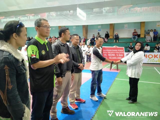 Hj Noni Serahkan Bantuan Hibah untuk 3 Dojang: 250 Taekwondoin se-Bukittinggi Ikuti Try In