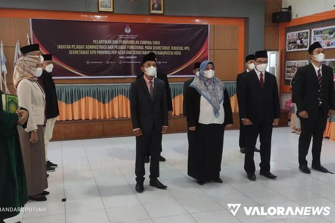 7 Pejabat Administrasi di KPU se-Sumatera Barat Dilantik