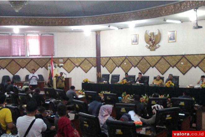 DPRD Padang Tetapkan Pemberhentian Erisman dari Kursi Ketua