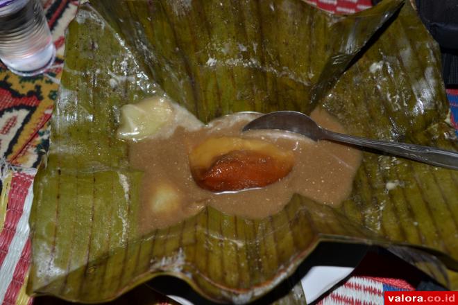 Kue Bongko Memantik Selera Jelang Berbuka