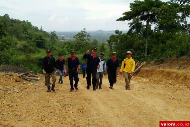 Mahyeldi Tinjau Pembukaan Jalan Pasa Lalang-Sungkai Sepanjang 10 Km