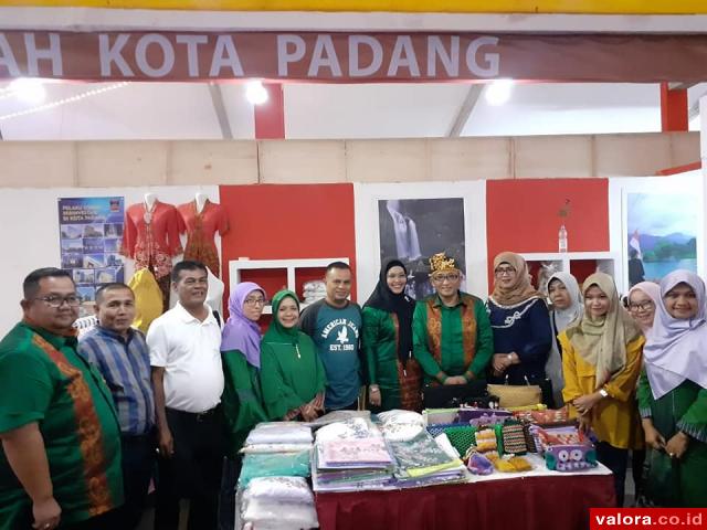 Stand Pameran Padang Diminati Pengunjung Indonesia City Expo 2019