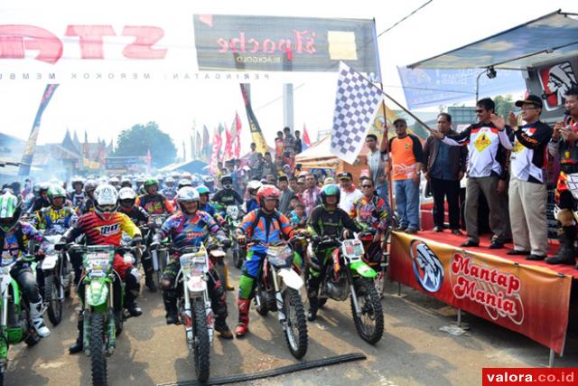 Seribuan Crosser Taklukan Trek Baso Adventrail