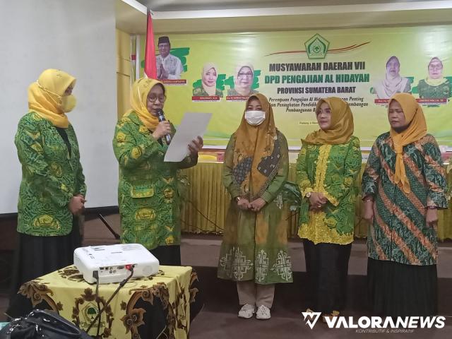 Linda Oktavianti Terpilih Aklamasi Pimpin Pengajian Al Hidayah Sumatera Barat