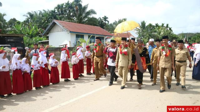 Muzni Zakaria Resmikan Rumah Gadang Suku Panai