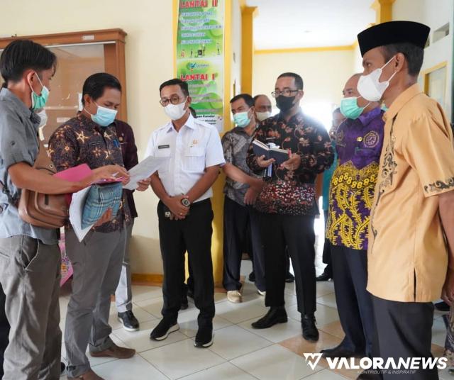 Bupati Solsel Sidak ke Dinas Kesehatan dan Wali Nagari Lubuk Gadang