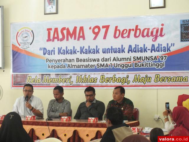 IASMA 97 Serahkan Bantuan Beasiswa untuk Almamater