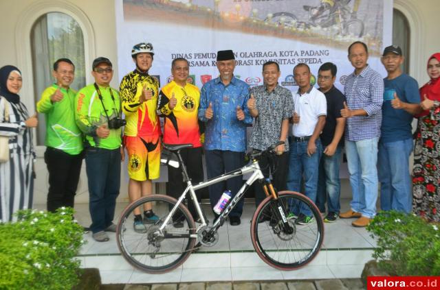 Peserta Gowes Siti Nurbaya Adventure Ramaikan Padang