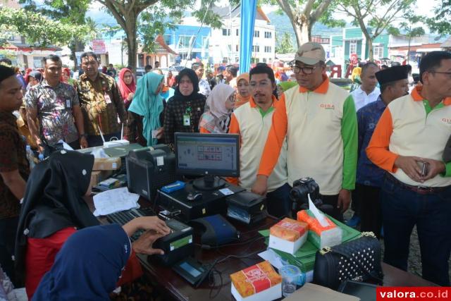 Disdukcapil se-Sumbar Keroyok Rekam Data KTP El 25 Ribu Warga Solsel