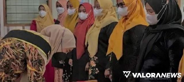 Fiona Erman Safar Kukuhan Bunda PAUD Kecamatan dan Kelurahan di MKS