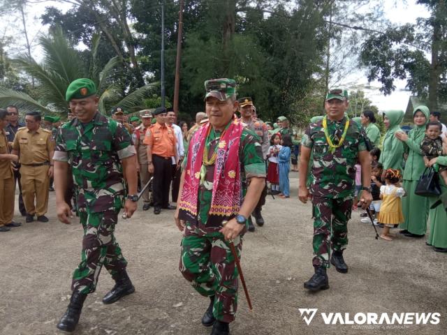 Tarian Turuk Lagai Sambut Kedatangan Pangdam I/BB di Mentawai