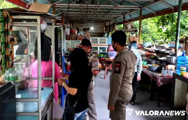 Pemilik Dua Warung Nasi Ditegur Satpol PP Padang, Ini Sebabnya