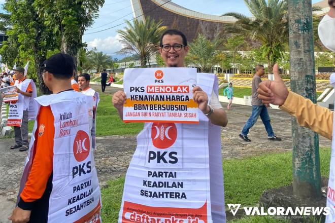 PKS Sumbar Tolak Kenaikan BBM dengan Aksi Flash Mob