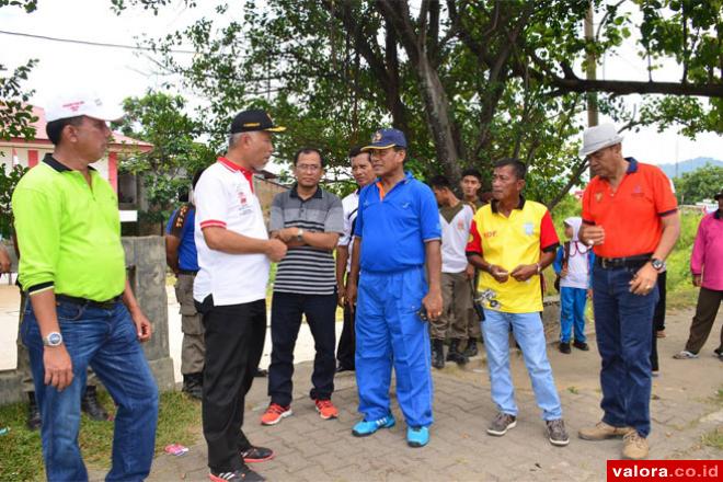 Libur, Wisatawan Pantai Padang Membludak