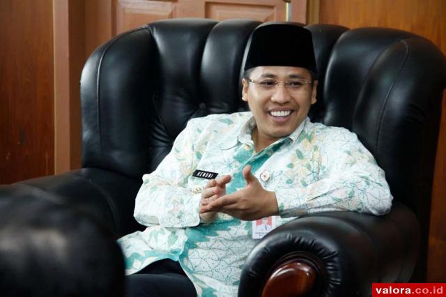 Hendri Arnis Dinobatkan sebagai Ayah Genre