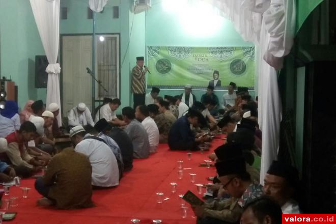 Beragam Profesi Hadiri Dzikir dan Doa untuk HKM di Padang