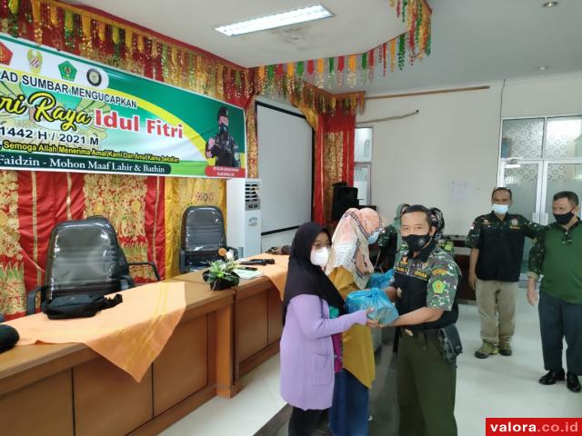 HIPAKAD Sumbar Salurkan Bantuan pada Anggota dan Warga Dhuafa