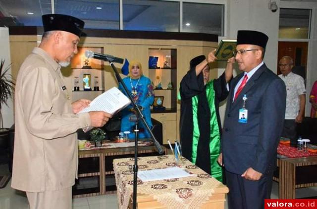 Mahyeldi Lantik Hendra Febrizal jadi Dirut PDAM Padang