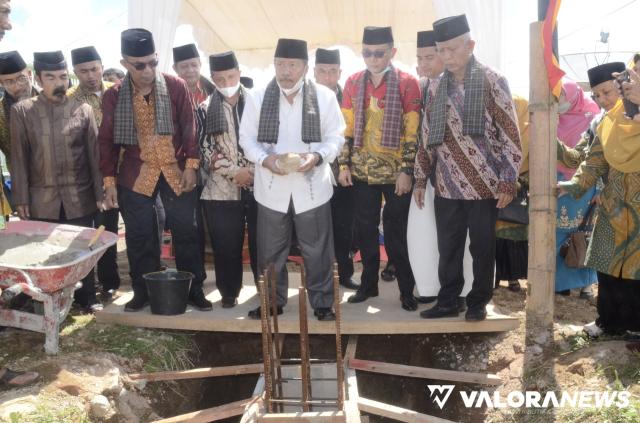 Bupati Agam Letakan Batu Pertama Asrama Putra MTI Kapau