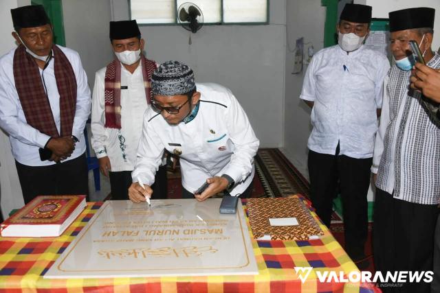Hendri Septa Resmikan Masjid Nurul Falah Komplek Bumi Minang