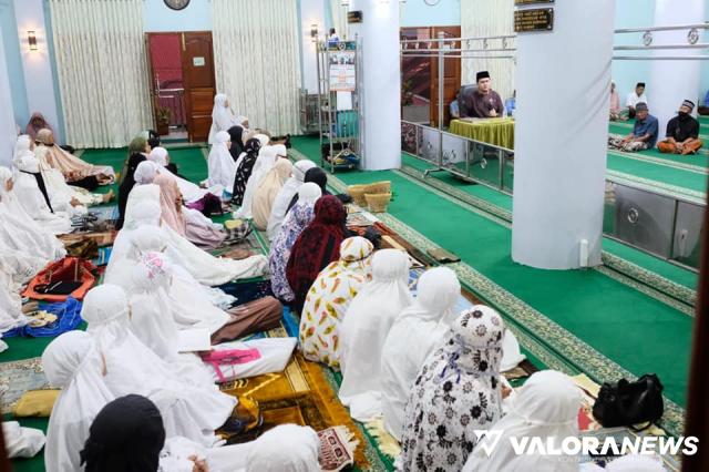 Fadly Amran Ingatkan Jemaah Masjid Nurul Amri tentang Bahaya Stunting