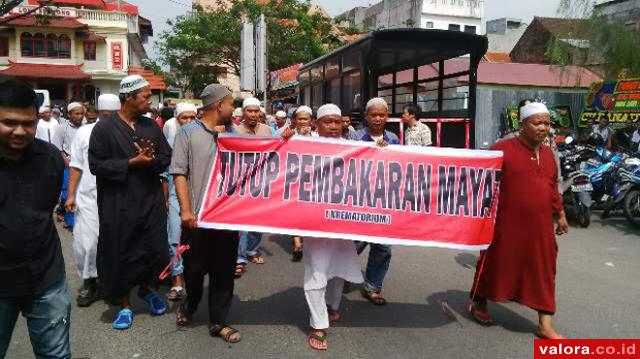 Hindari Konfrontasi, HBT Bakar Jenazah di Bukit Gado-gado