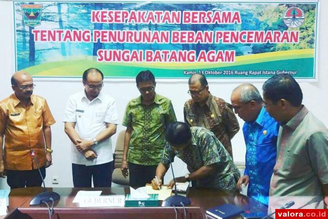 Gubernur 'Paksa' 4 Kepala Daerah Atasi Pencemaran di Batang Agam