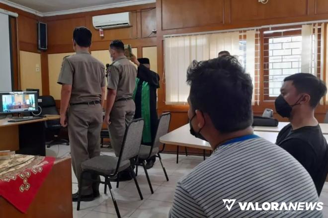 Satpol PP Padang Kirim Dua PKL ke Sidang Tipiring di PN Padang