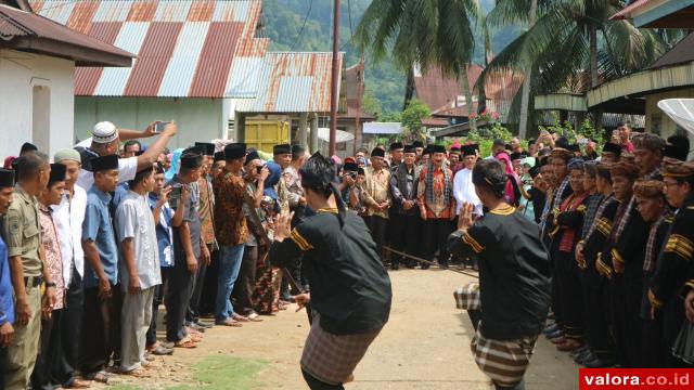 Pariwara Pemkab Solok Selatan: Promosikan Wisata Solsel, "Duo"Bupati Open House di Rumah...