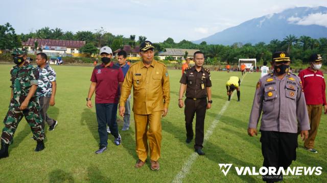 Dalam Rangka HUT ke-18: Pasaman Barat Gelar Turnamen Sepakbola dan Bola Volly Antar Nagari