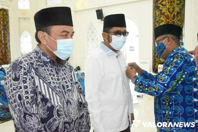 Prof Salmadanis Pimpin BKMT Padang