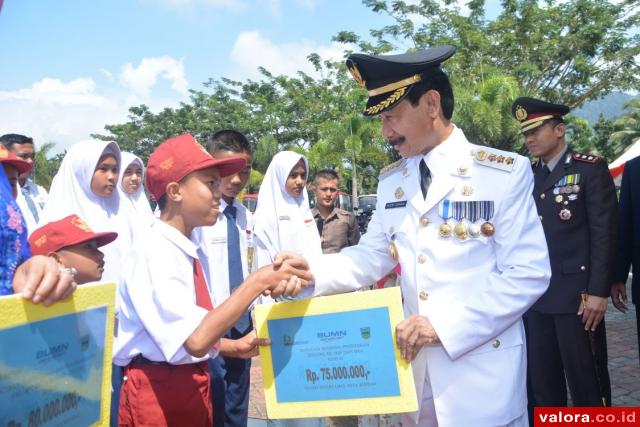 Tiga Perusahaan Bantu Dunia Pendidikan Solsel di Perayaan HUT RI