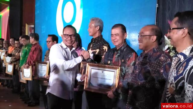 Sumbar Raih Penghargaan Integra 2018 Kategori Hubungan Industrial Terbaik