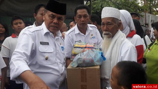 Kebakaran di Tarandam, Wawako Serahkan Bantuan Logistik