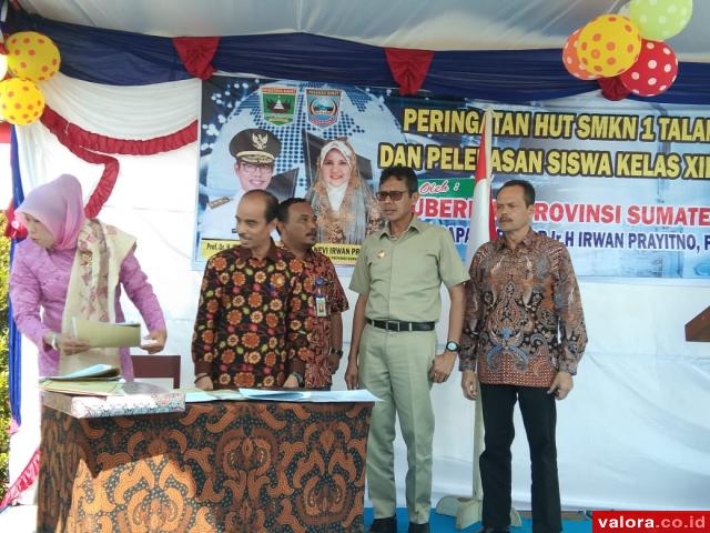 Irwan Prayitno Puji Baharuddin R di HUT SMKN 1 Talamau