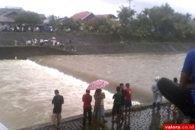 Bocah 2,5 Tahun Hanyut di Banda Kali