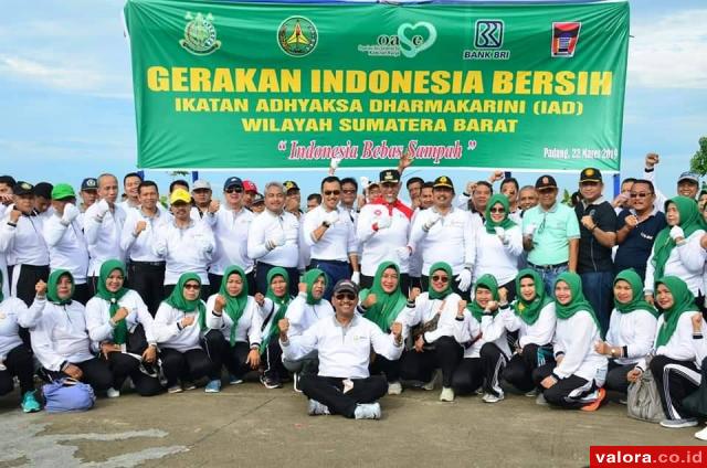 Korps Adhyaksa Sumbar Gelar Gerakan Indonesia Bersih