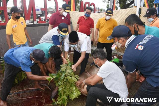 Hari Tasyrik Kedua Zulhijah 1442 H, Hendri Septa Sembelih Hewan Kurban di Lima Tempat