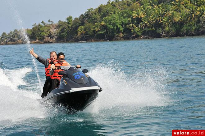 IP-NA Unjuk Kemesraan di Pulau Cingkuak