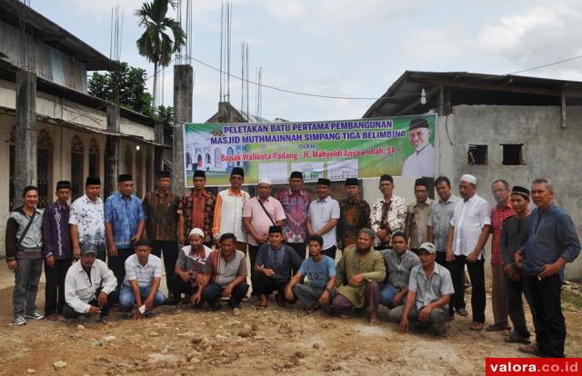 Pemko Padang Bantu Pembangunan Masjid Muthmainnah Rp50 Juta