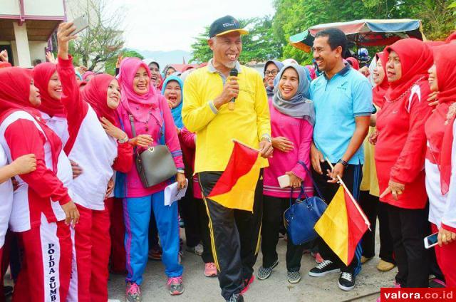 Mahyeldi Lepas Gerak Jalan Sehat IGTKI